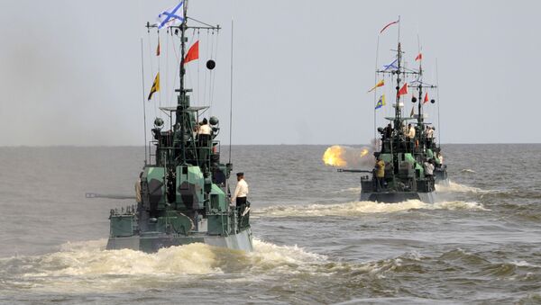 Unos 40 buques de guerra rusos practicarán tiro en el Caspio - Sputnik Mundo