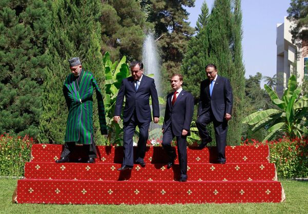 Presidentes de Rusia, Afganistán, Pakistán y Tayikistán abordan asuntos de cooperación regional - Sputnik Mundo