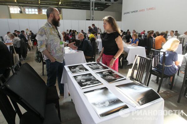 Salón de fotografía International Portfolio Review en Moscú - Sputnik Mundo