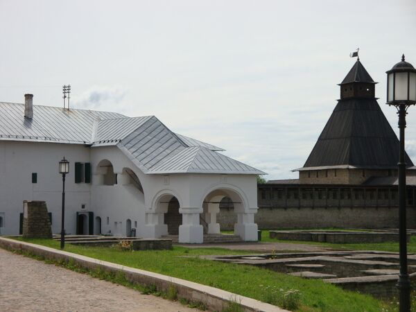 Pskov es una antigua ciudad rusa con deuda eterna a un  príncipe lituano - Sputnik Mundo