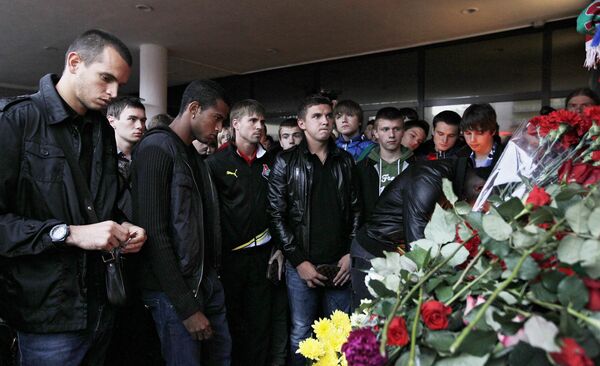 Comienzan tres días de luto en la provincia rusa de Yaroslavl por muertos en accidente aéreo - Sputnik Mundo