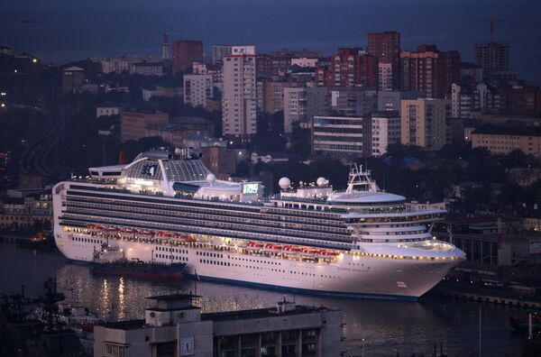 Crucero de lujo Diamond Princess en Vladivostok - Sputnik Mundo