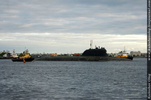 Nuevo submarino nuclear ruso “Severodvinsk” completa con éxito primeras pruebas de mar - Sputnik Mundo