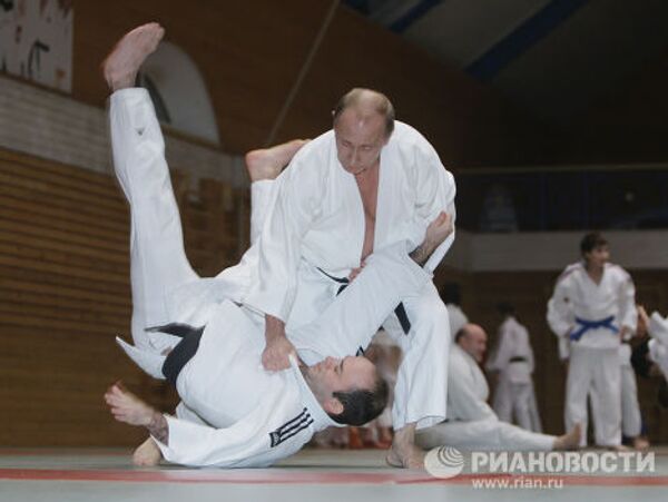 Las numerosas aficiones de Putin, motero, judoka, pescador y deportista - Sputnik Mundo