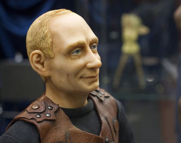 Figuras de Medvédev, Obama y Sarkozy  en el Salón Internacional de muñecos de Moscú - Sputnik Mundo
