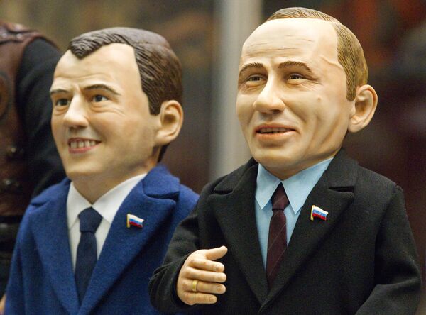 Medvédev y Putin, los blogueros más famosos de Rusia, según sondeo - Sputnik Mundo