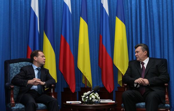 Los presidentes de Rusia y Ucrania celebran conversaciones en ciudad ucraniana - Sputnik Mundo