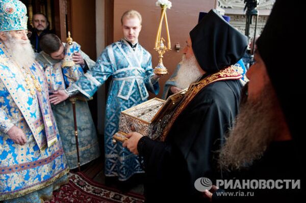 El Cinturón de la Virgen traído por primera vez a Rusia para la veneración de los fieles - Sputnik Mundo