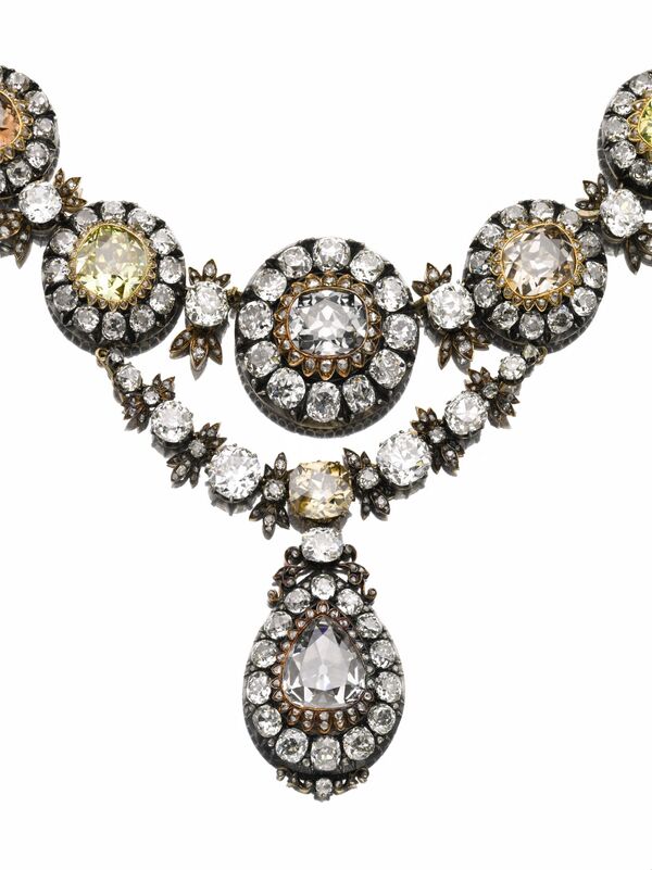 Diamantes de origen ruso, regalo a gobernante otomán, se subastarán en Sotheby's - Sputnik Mundo