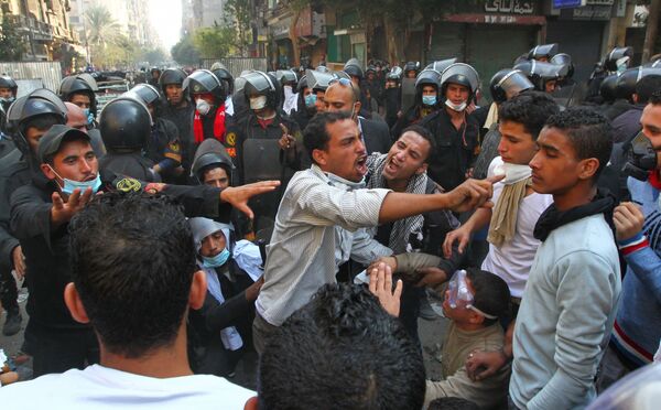 Los manifestantes en El Cairo temen asalto policíaco a la plaza Tahrir - Sputnik Mundo