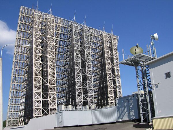 Rusia comienza la construcción de un radar de alerta temprana en los Urales - Sputnik Mundo
