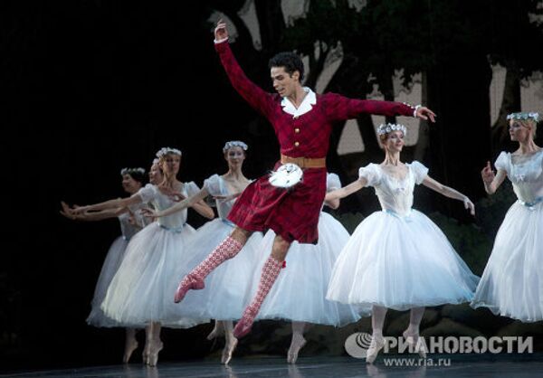 Ballet francés “La Sylphide” se estrena en Moscú - Sputnik Mundo