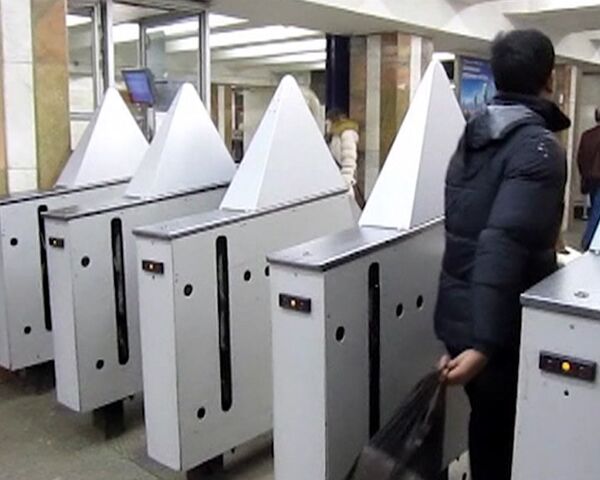 En el metro de Moscú ahora es imposible entrar sin billete - Sputnik Mundo
