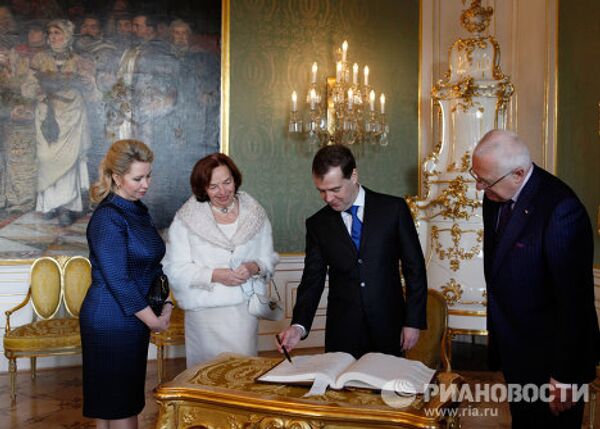 El presidente y la primera dama de Rusia visitan la República Checa - Sputnik Mundo