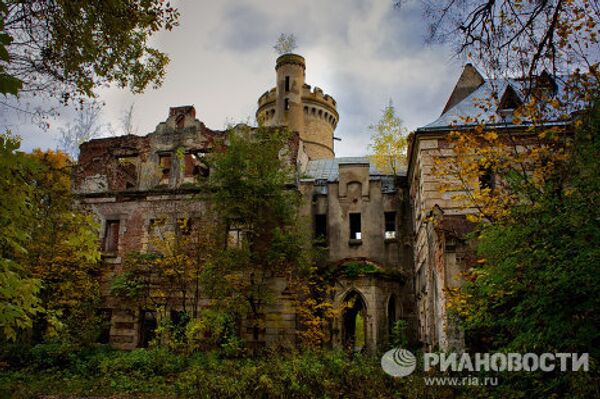 Palacio gótico en un rincón olvidado de Rusia - Sputnik Mundo
