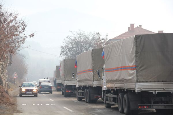 Cargamento humanitario ruso llega a Serbia para mayor centro de emergencias de Europa - Sputnik Mundo