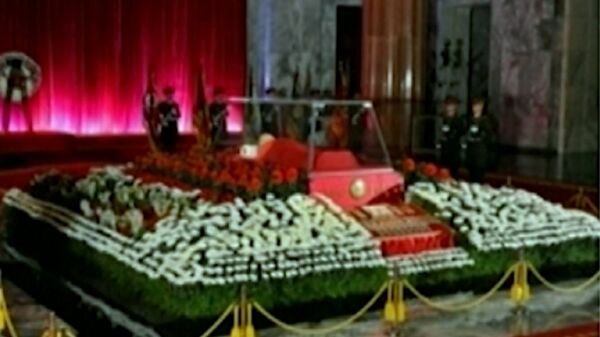 Velatorio de Kim Jong-il en el mausoleo de Kumsusan - Sputnik Mundo