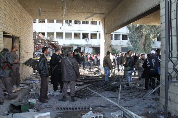 Al menos 30 muertos y 55 heridos en explosiones suicidas en Damasco - Sputnik Mundo