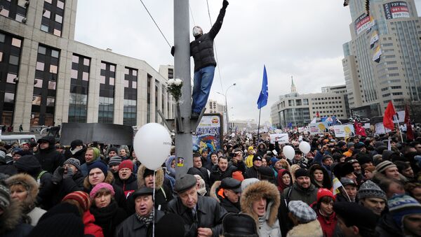 Protestas contra resultados de las elecciones parlamentarias en Rusia - Sputnik Mundo