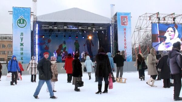 Festival de Invierno arranca en Moscú con carreras en perros y bailes populares - Sputnik Mundo
