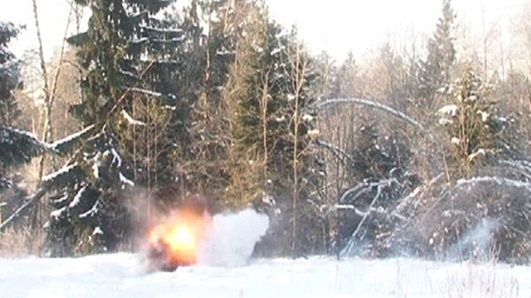Militares rusos muestran como destruir municiones en desuso     - Sputnik Mundo