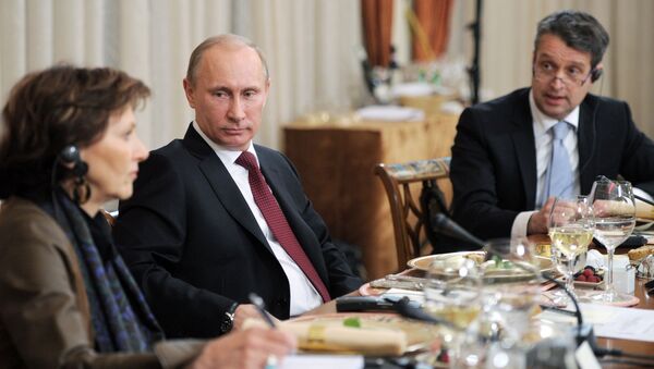 Putin promete apoyar todas las iniciativas para erradicar la corrupción - Sputnik Mundo