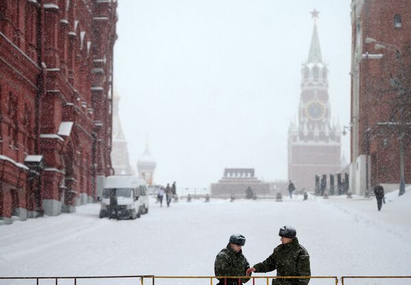 Autoridades rusas previenen contra intentos de organizar actos no autorizados en la Plaza Roja - Sputnik Mundo