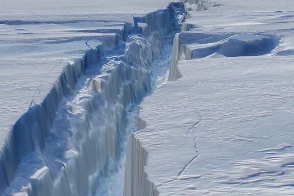 NASA invita a realizar un vuelo virtual en la grieta de un glaciar de la Antártida - Sputnik Mundo