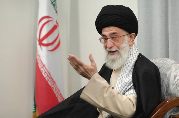 El guía espiritual de Irán, ayatolá Alí Jamenei - Sputnik Mundo