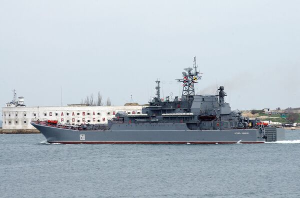 Maniobras internacionales Blackseafor finalizan con desfile de buques en el mar Negro - Sputnik Mundo