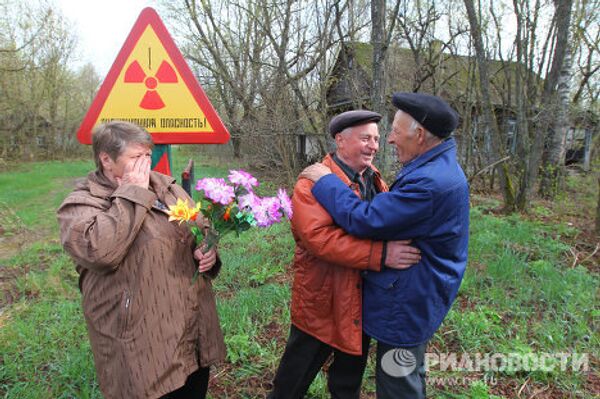 Un viaje al interior de la zona de exclusión de Chernóbil - Sputnik Mundo