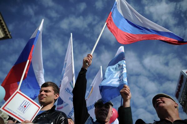 Comienza en Moscú multitudinaria manifestación del Primero de Mayo - Sputnik Mundo