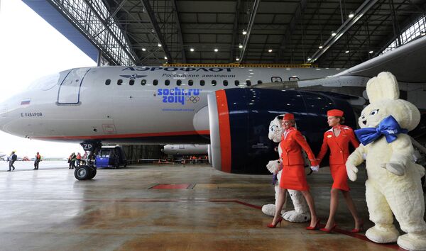 Aeroflot presenta avión con símbolos de los Juegos Olímpicos de Sochi 2014 - Sputnik Mundo
