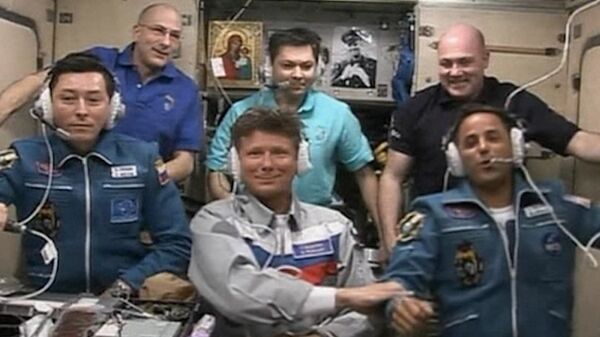 Nave rusa “Soyuz TMA-04M” se acopla exitosamente a la Estación Espacial Internacional - Sputnik Mundo