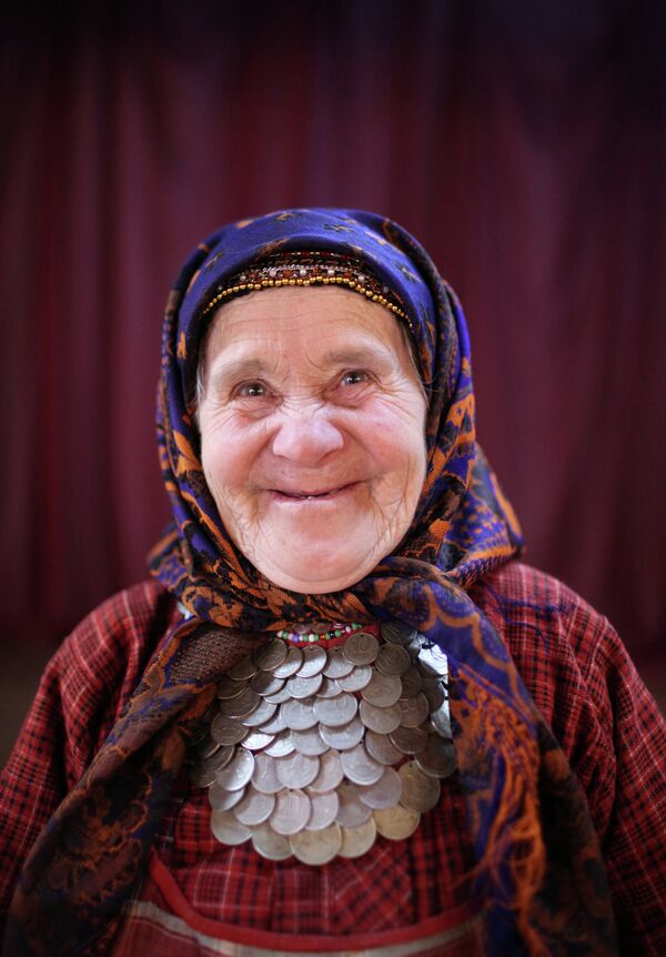 “Las abuelas de Buránovo”: la más alegre, la más joven y las otras  - Sputnik Mundo