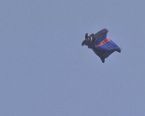 Británico salta sin paracaídas desde altura de 730 metros - Sputnik Mundo
