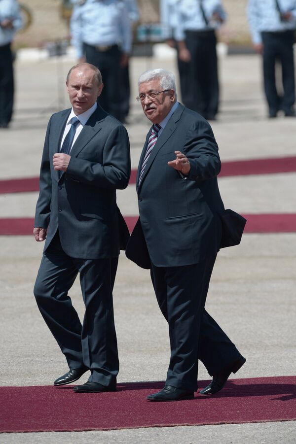 Vladímir Putin y Mahmud Abbas - Sputnik Mundo