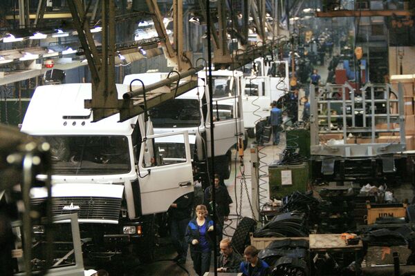 Venezuela inaugura fábrica ensambladora de camiones bielorrusos - Sputnik Mundo