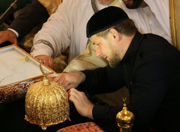 Colección de reliquias relacionadas con el profeta Mahoma llega a la capital de Chechenia - Sputnik Mundo