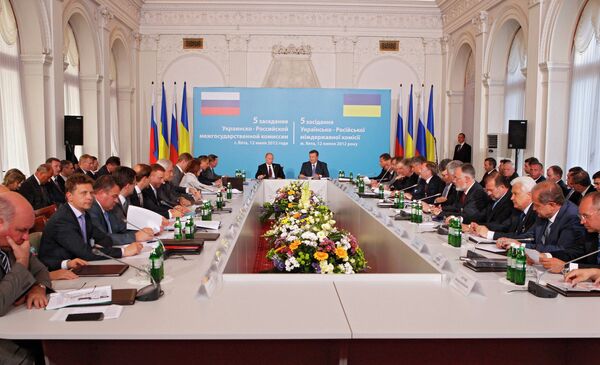Rusia y Ucrania acuerdan potenciar la cooperación en el sector nuclear - Sputnik Mundo