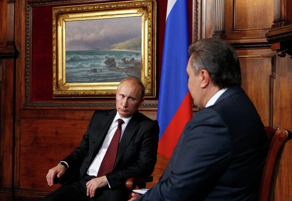 Putin propone examinar la cooperación militar en la reunión de la Comisión Interestatal Rusia-Ucrania - Sputnik Mundo