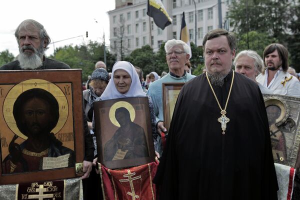 Acción para proteger a la Iglesia Ortodoxa Rusa de blasfemia y sacrilegio se celebra en Moscú - Sputnik Mundo