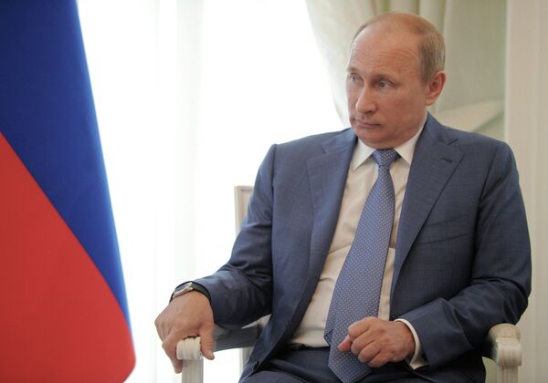 Los primeros 100 días de Putin tras la vuelta al Kremlin - Sputnik Mundo