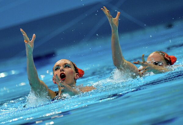 Dúo Ischenko/Romashina gana para Rusia oro olímpico en natación sincronizada - Sputnik Mundo