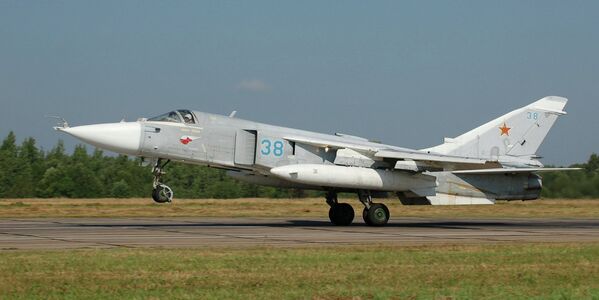Bombardero táctico ruso Su-24 - Sputnik Mundo