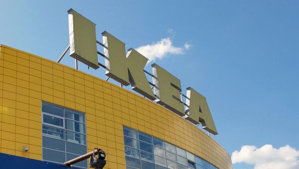 Hallan un Kaláshnikov y 111 cartuchos en una tienda de IKEA en Moscú - Sputnik Mundo