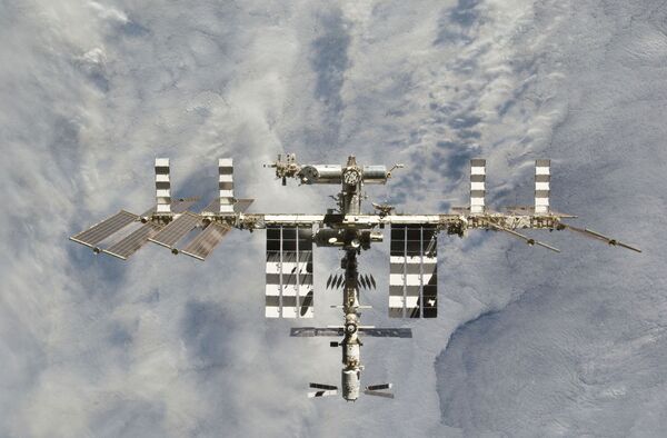 La ISS tendrá un sistema anticolisión urgente - Sputnik Mundo