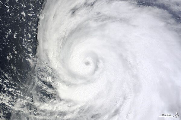 El peor tifón de los últimos 60 años alcanza la costa de Japón - Sputnik Mundo