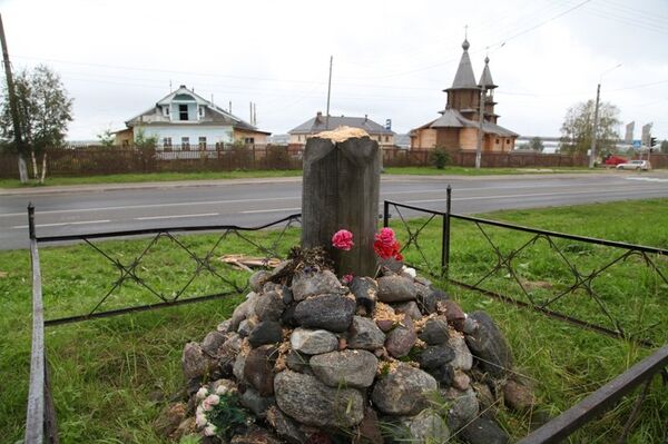 Desconocidos derribaron y causaron daños a tres cruces pertenecientes a templos ortodoxos en la provincia de Cheliabinsk, en la región de los montes Urales, y otra cruz en la provincia de Arjágels, en el noroeste del país - Sputnik Mundo