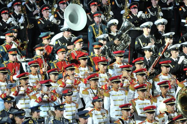 Festival de bandas militares “Torre Spasskaya” comienza en Moscú - Sputnik Mundo